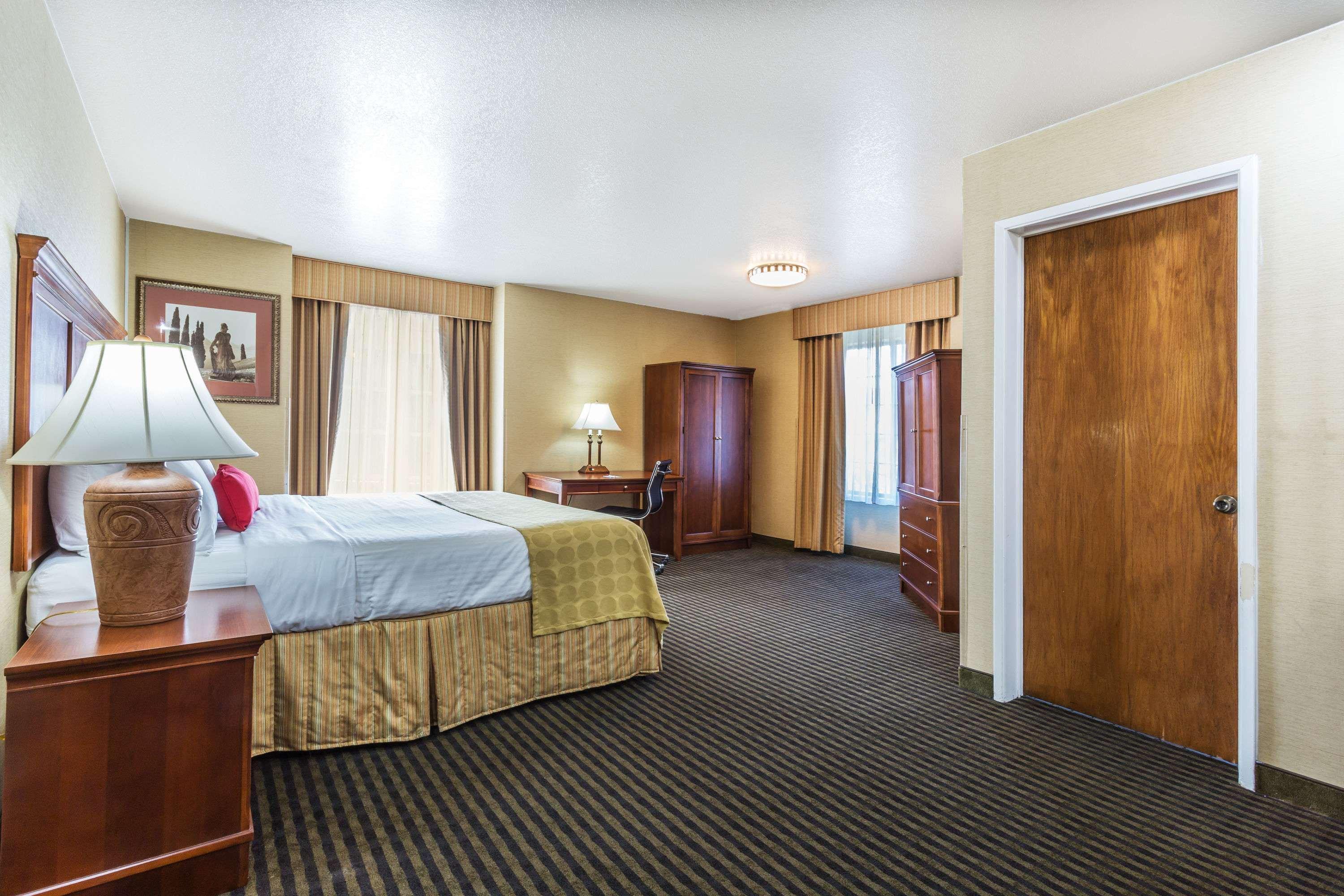 Ramada By Wyndham Mountain View Hotel Luaran gambar