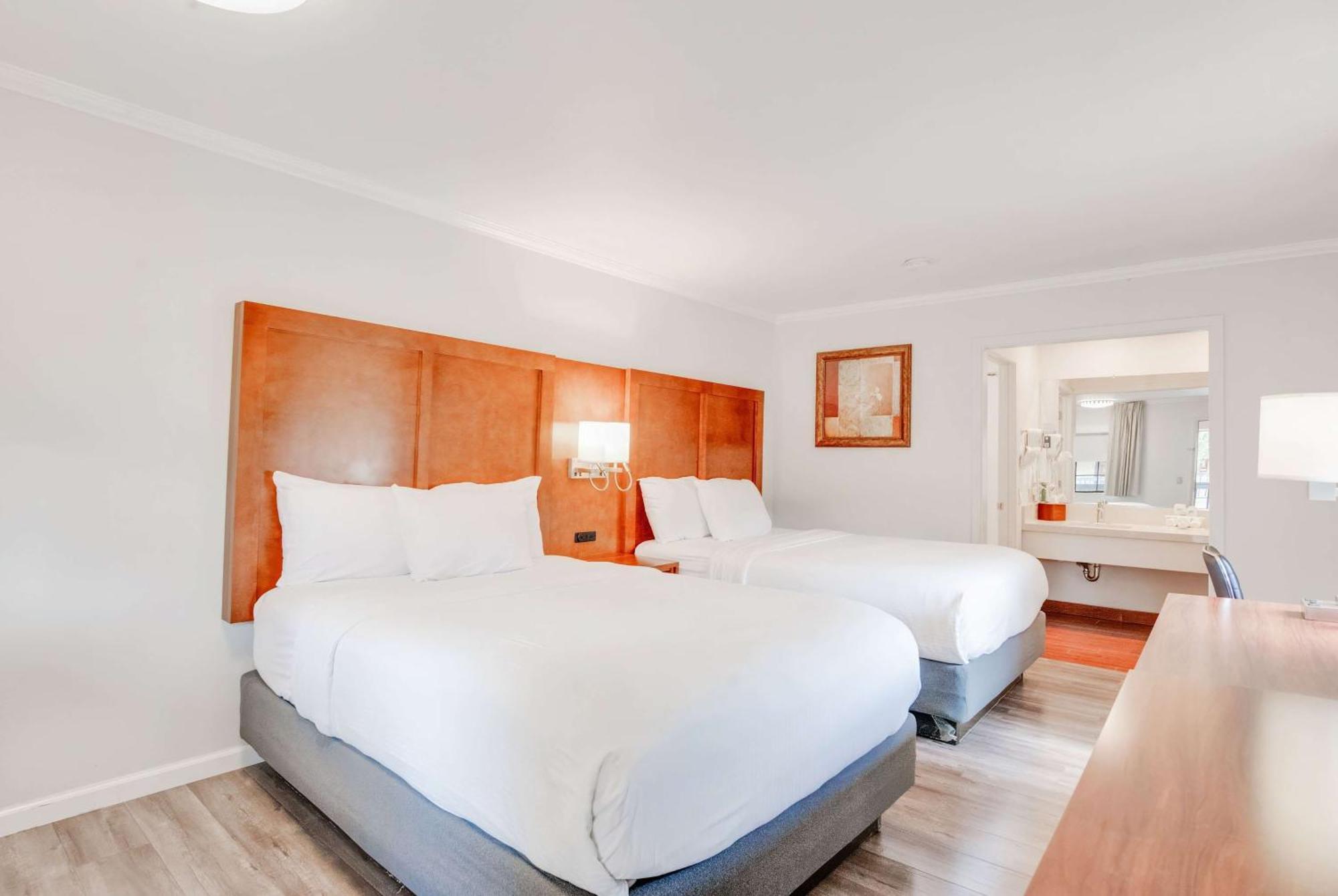 Ramada By Wyndham Mountain View Hotel Luaran gambar