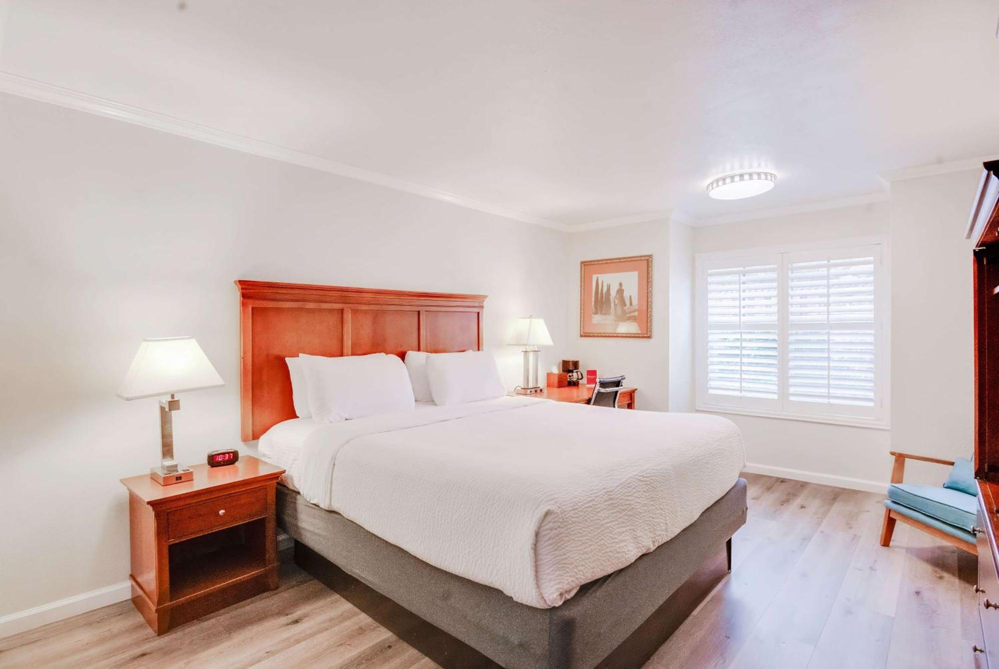 Ramada By Wyndham Mountain View Hotel Luaran gambar