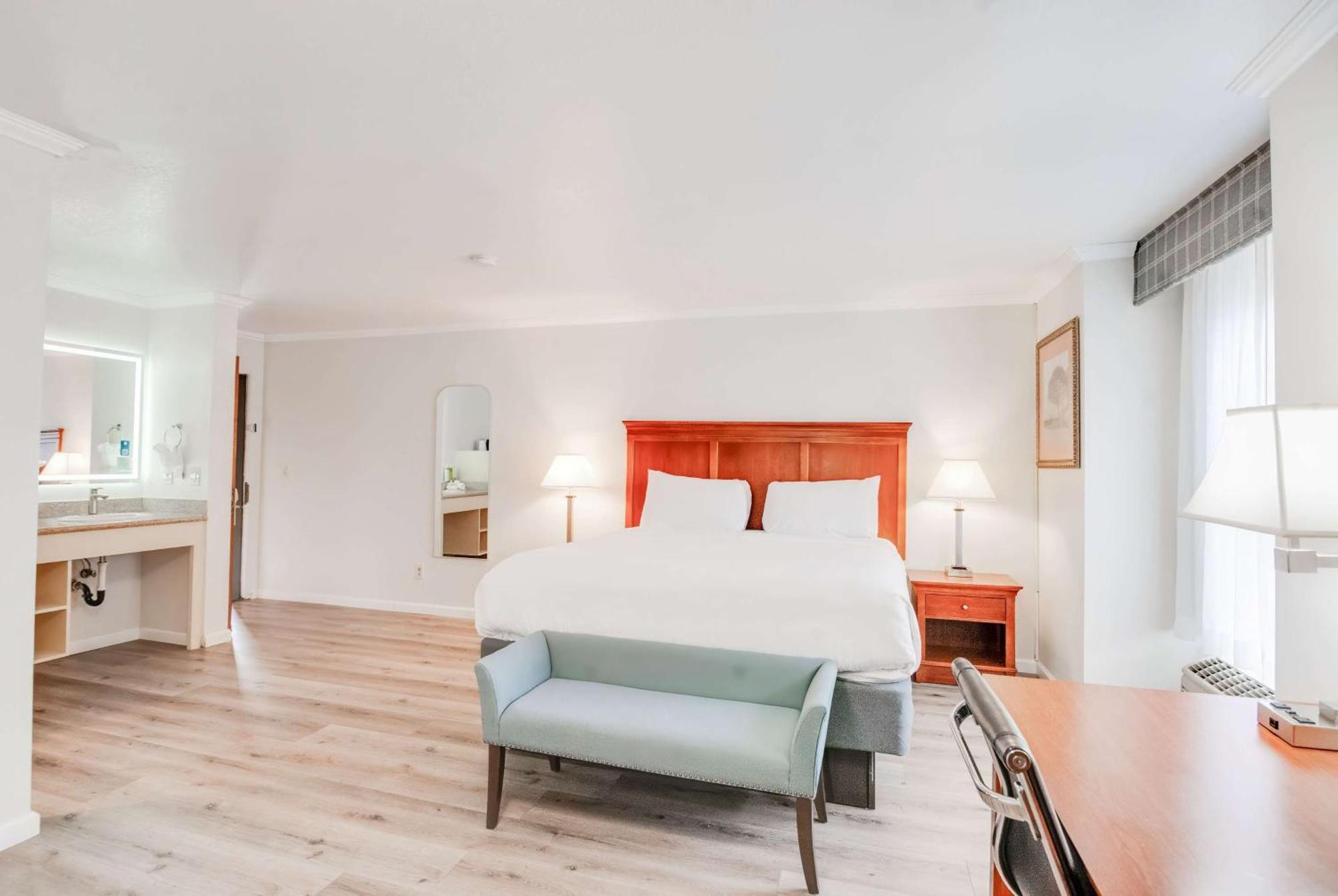 Ramada By Wyndham Mountain View Hotel Luaran gambar