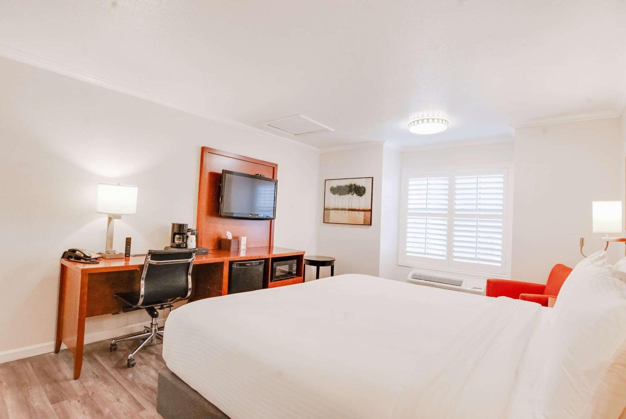 Ramada By Wyndham Mountain View Hotel Luaran gambar