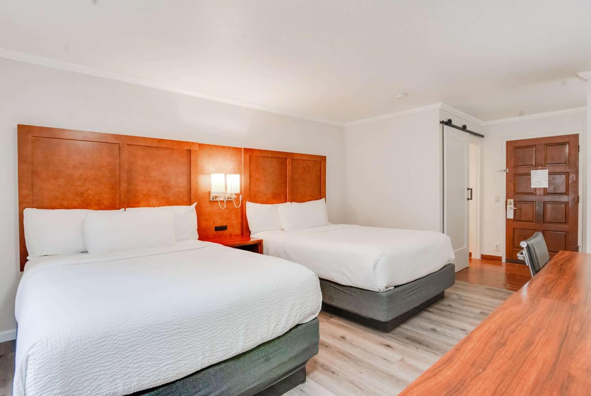 Ramada By Wyndham Mountain View Hotel Luaran gambar