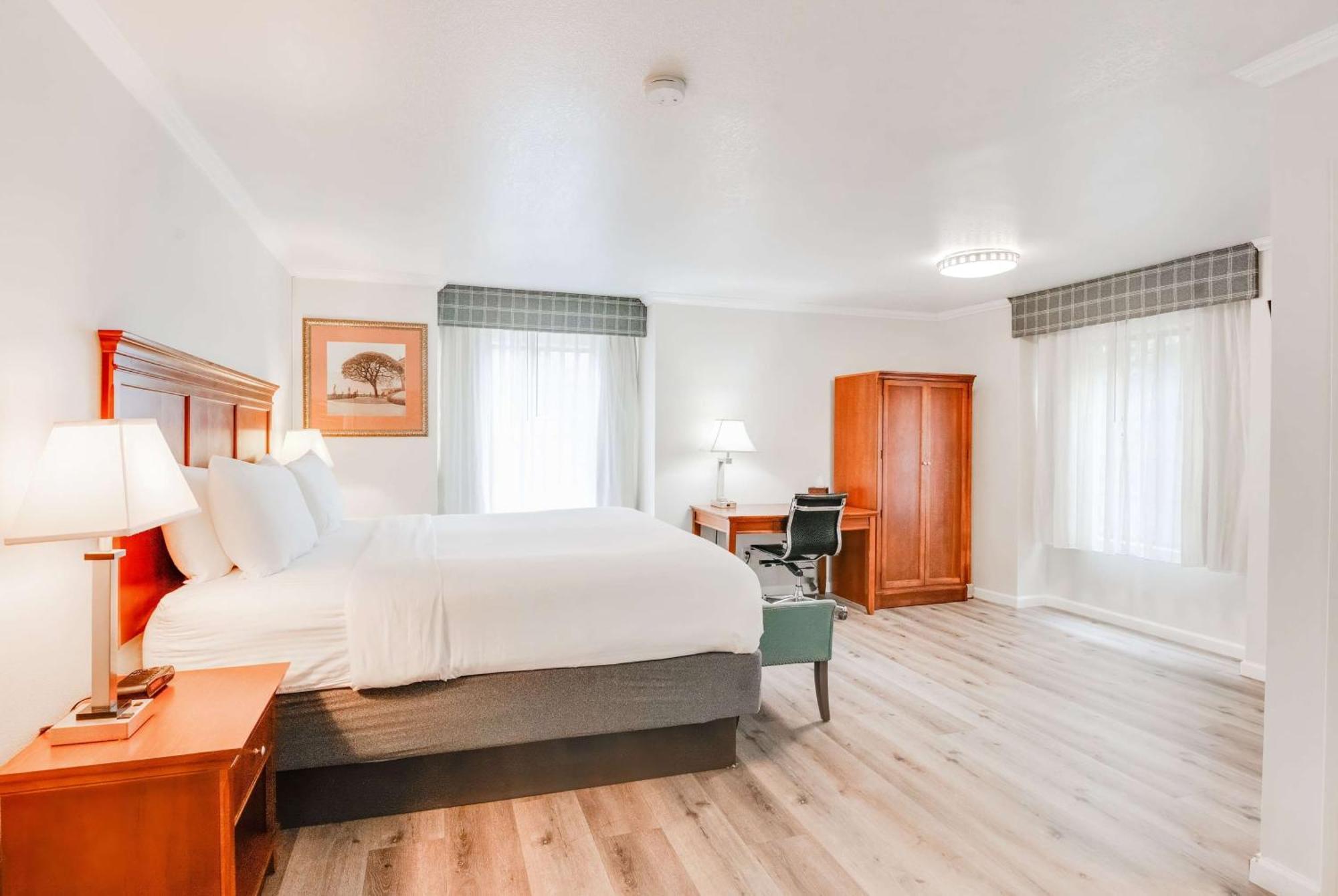 Ramada By Wyndham Mountain View Hotel Luaran gambar